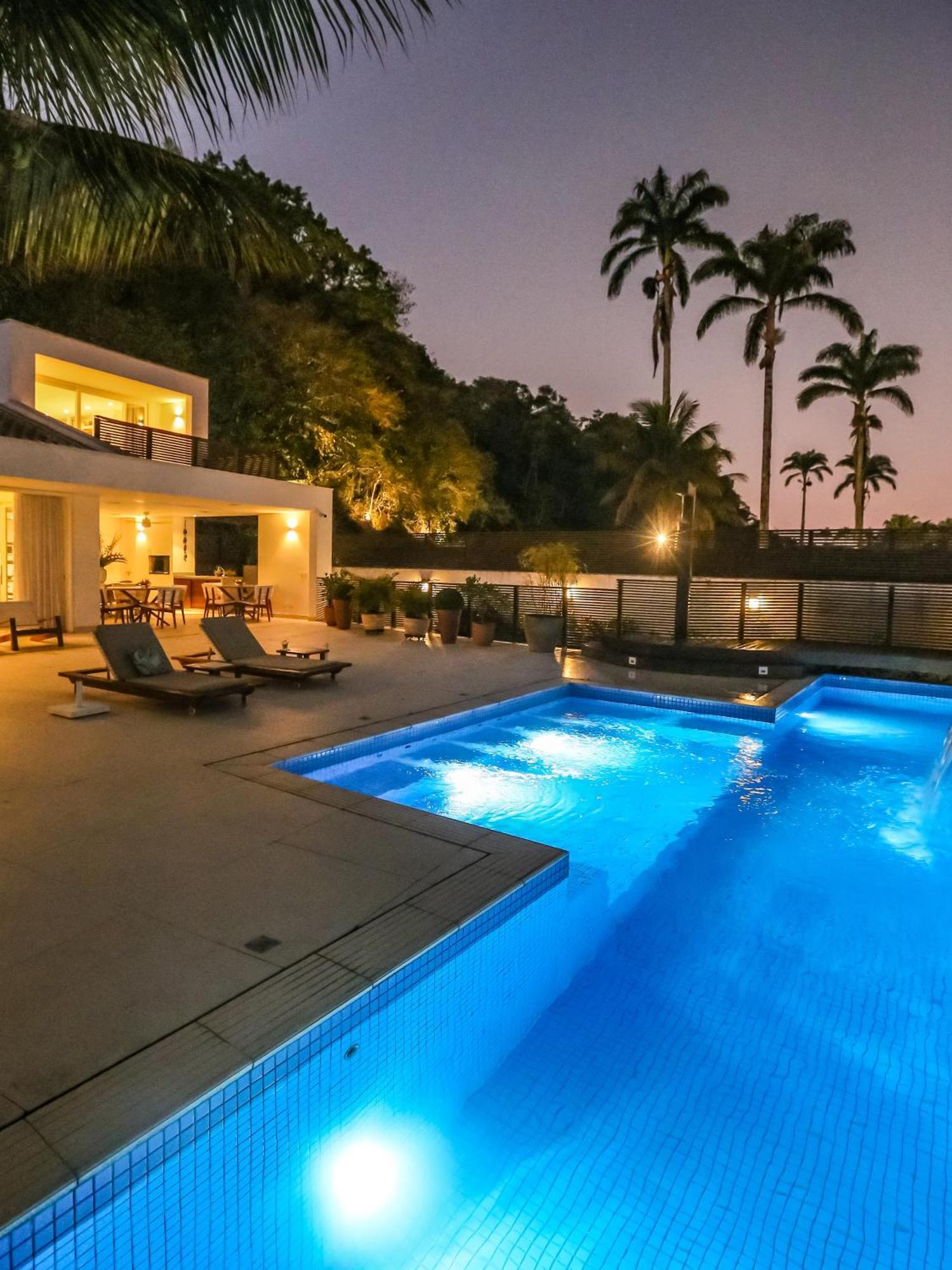 Tropical Contemporary Suites Параті Екстер'єр фото